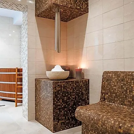 Hotel Horeka & 2*